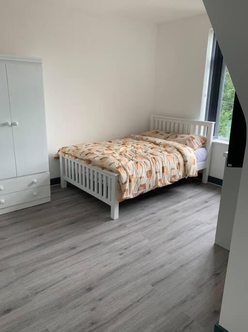 Newly Refurbished Studio, Great Location 8 Studios 诺丁汉 外观 照片