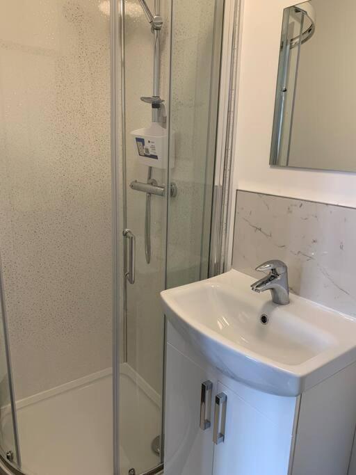 Newly Refurbished Studio, Great Location 8 Studios 诺丁汉 外观 照片